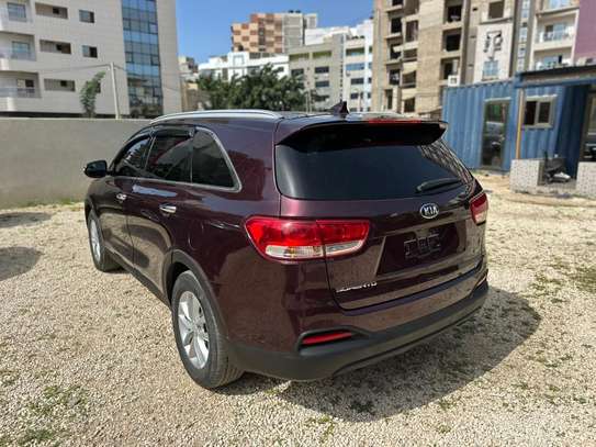 Kia Sorento image 11