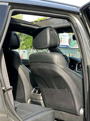 Kia Sorrento image 4