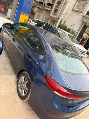 HYUNDAI ELANTRA 2017 image 8