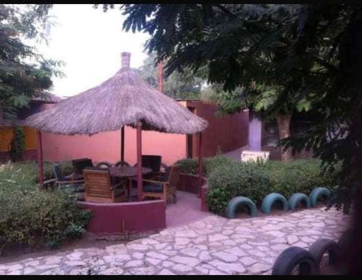 HOTEL A VENDRE MBOUR image 3