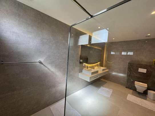 Plateau appartement ( vide) vue mer 4 chambres corniche image 8