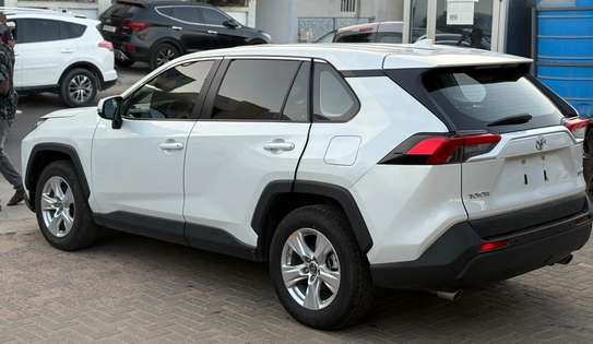 Toyota Rav 4 2021 image 8