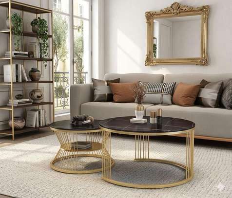 Table basse marbre blanc et bois doré design élégant image 10