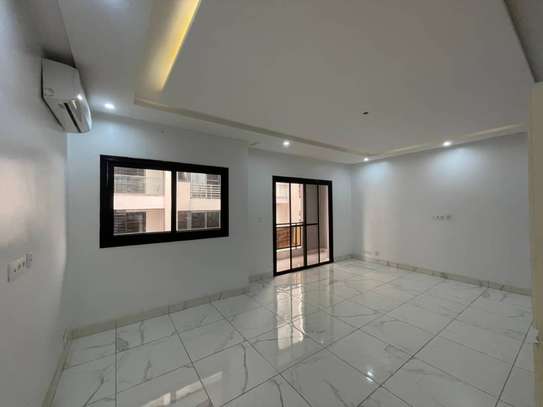 Appartement à vendre au Point-E avenue birago diop image 1