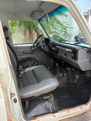 Toyota Land Cruiser 2008 image 6