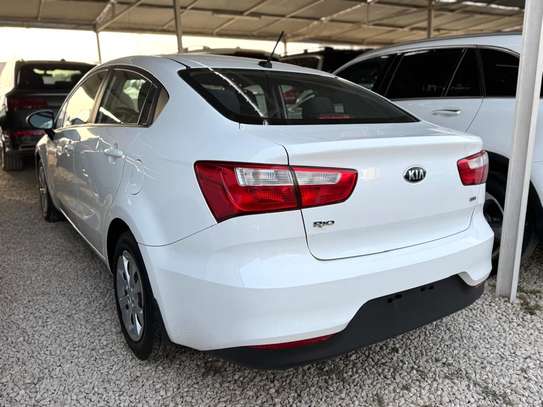 KIA RIO image 6