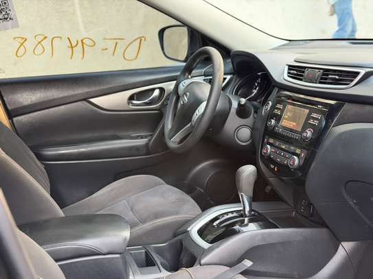 Nissan SUV 2016 image 7