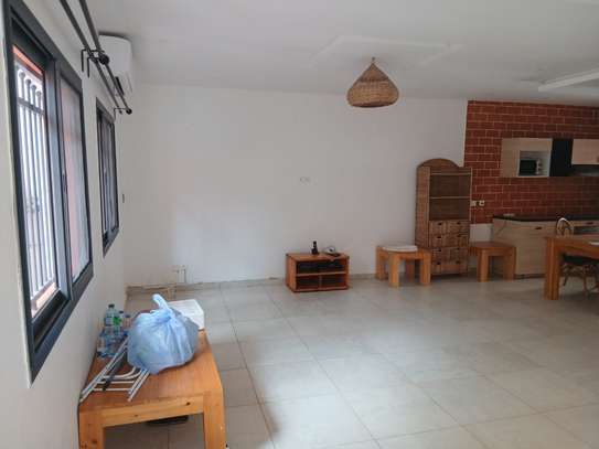 Une villa basé semis- meublée à louer au Mamelle image 4