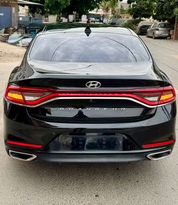 Hyundai Grandeur image 12