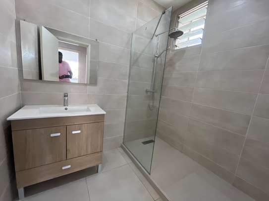 Appartement F4 à louer au plateau image 13