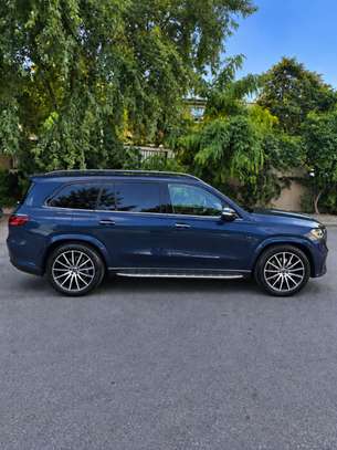 Mercedes-Benz GLS AMG 450 4MATIC 2025 image 3