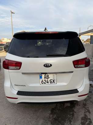 kia sedona 2018  7 places image 9