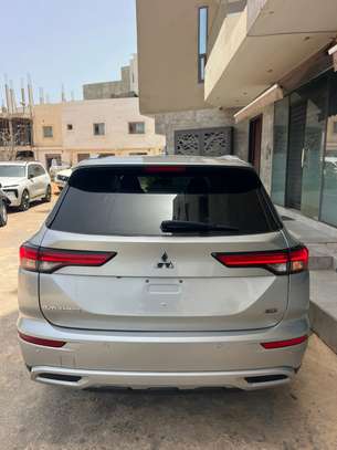 MITSUBISHI OUTLANDER image 5