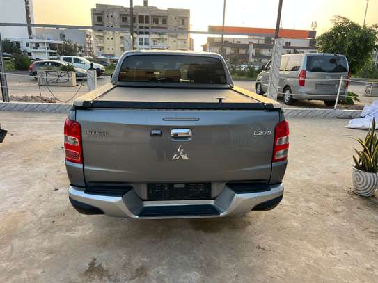 Mitsubishi L200 pickup 2018 image 5