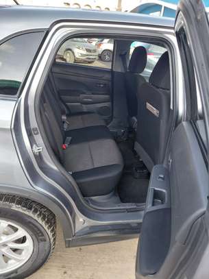 Mitsubishi Rvr venant image 6