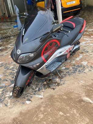 Black max image 6