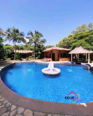Domaine afro contemporain à vendre à Saly image 9