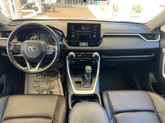 Toyota Rav 4 2023 Limited image 11