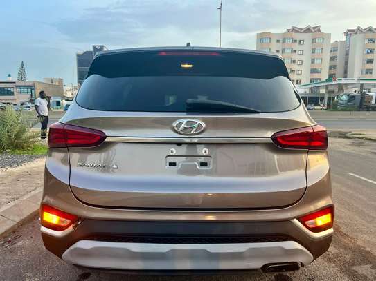 Hyundai Santa Fe 2019 image 9