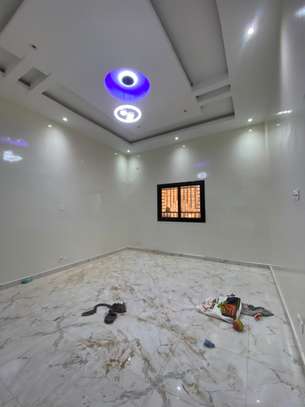 Appartement F3 aux almadies image 8