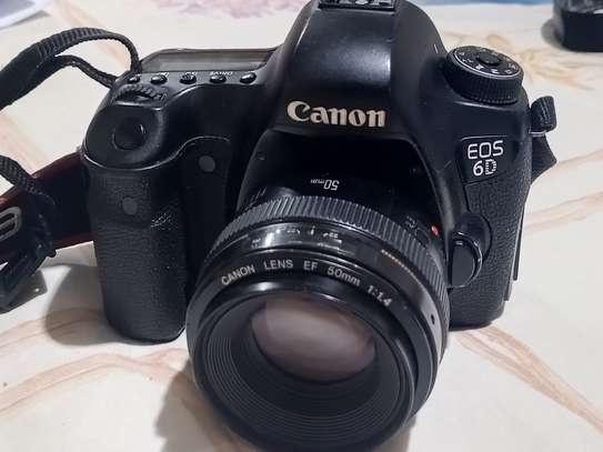 Canon 6D + objectif canon 50mm 1.4 image 2