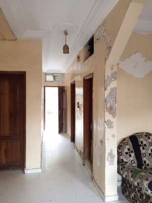 Villa R+2 de 250m2 à vendre Yembeul COMICO image 5