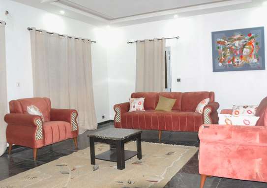 NGAPAROU VILLA LUXUEUSE  CHAMBRE MEUBLE ACCES PISCINE image 3