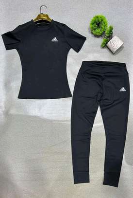 tenue  sport pour femme image 15