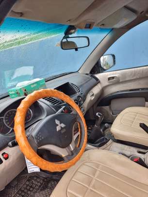 Mitsubishi L200 2012 image 4
