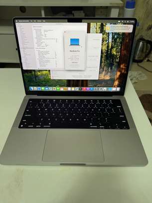 MacBook M1 Pro 2021 512 giga ram16 image 3