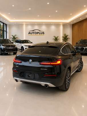 BMW x4 2019 image 4