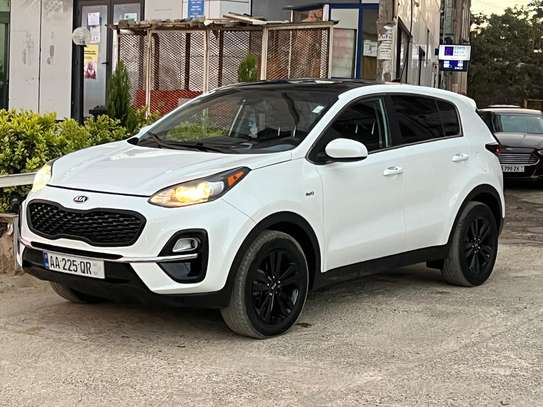 KIA SPORTAGE image 2
