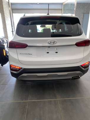 Hyundai Santa Fe 2019 image 6