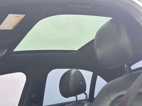 Mercedes  C300 4MATIC image 15