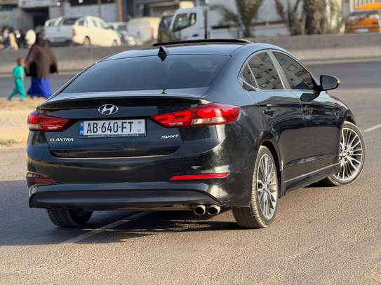 Hyundai Elantra Sport 2018  1.6L image 6