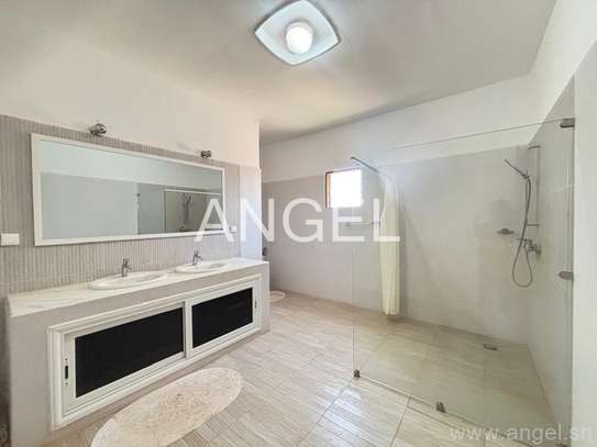 Ref_1796_PL  Grande villa avec jardin  aux Almadies image 4