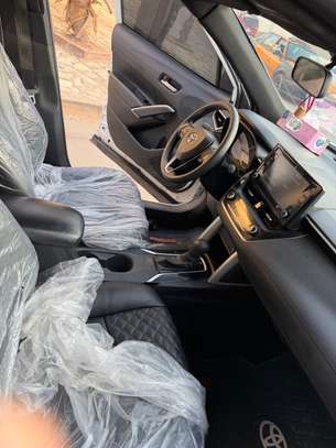 Toyota Corolla Cross 2024 Essence 4 cylindres image 9