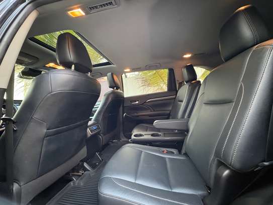 Toyota highlander image 6
