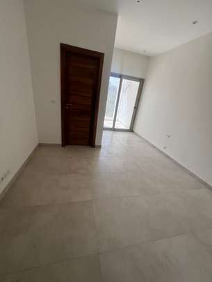 A vendre des  F5 de haut standing à FANN image 7