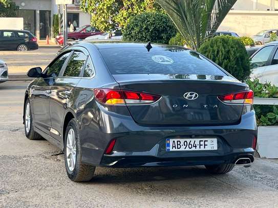 HYUNDAI image 10