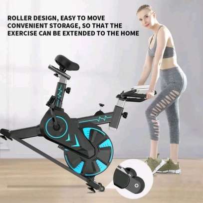 Vélo fitness pour appartement.. Cardio image 7