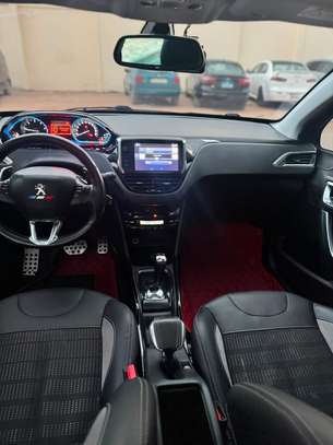 Peugeot 2008 automatique gasoil image 12
