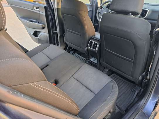 Kia Sportage SUV gris image 7