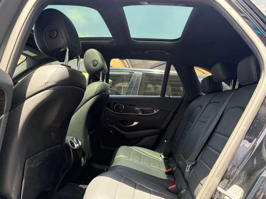 Mercedes GLC 300 4MATIC SUV noir automatique image 7