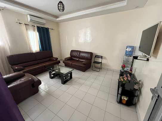 BEL APPARTEMENT TOUT CONFORT A SACRE COEUR 2 image 4