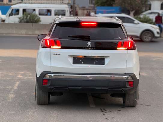 Peugeot 3008 image 6