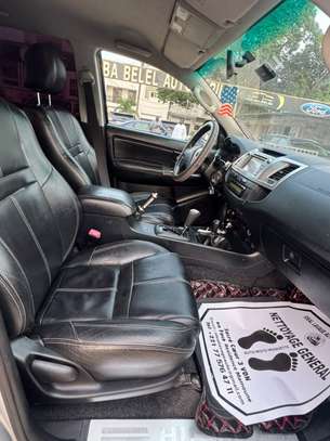 TOYOTA HILUX 2015 image 7