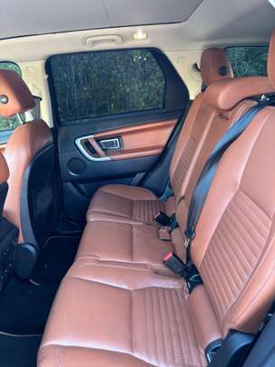 Land Rover Discovery 2016 image 6