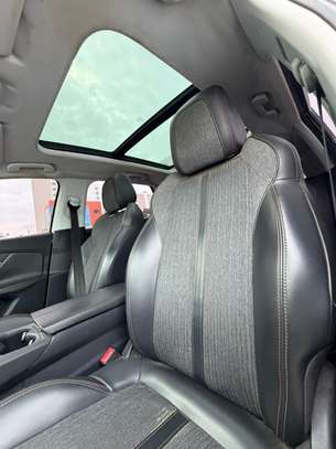 Peugeot 3008 image 4
