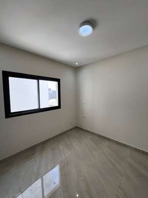 F4 de 160 m² neuf visible à Mermoz image 12